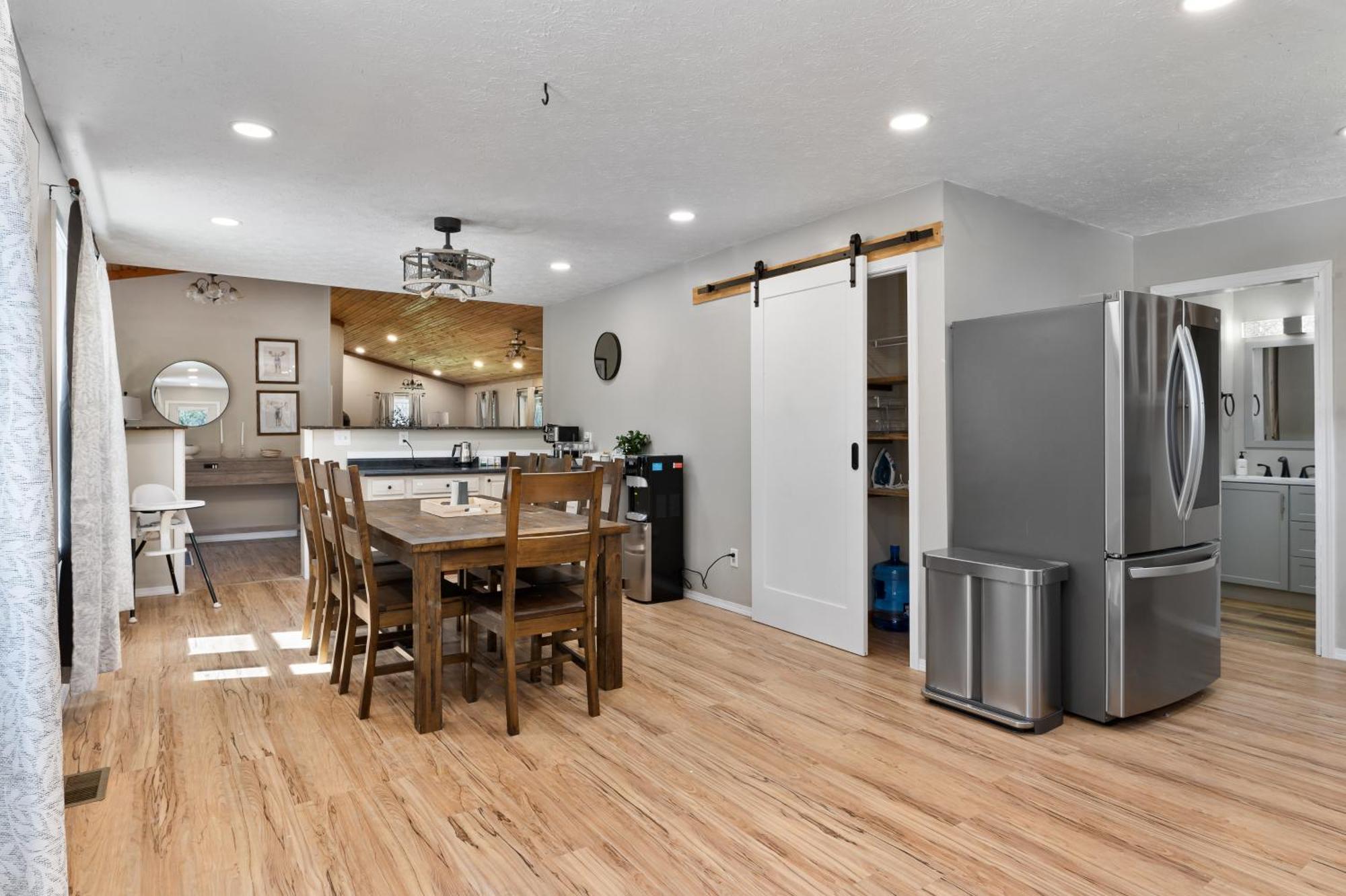 Spacious Cabin Near Hocking Hills And Caves With Hot Tub And Firepit Laurelville Eksteriør billede