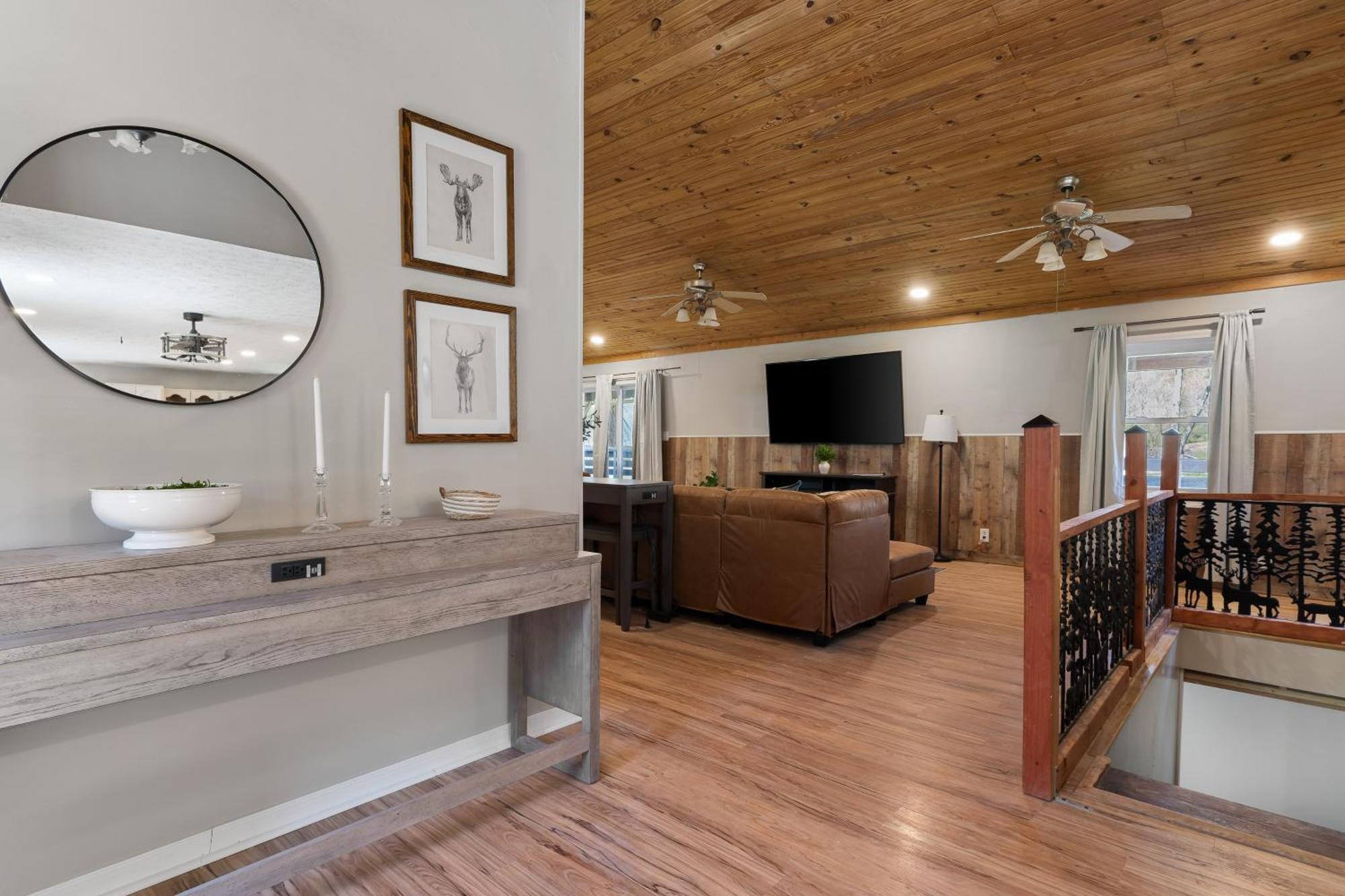 Spacious Cabin Near Hocking Hills And Caves With Hot Tub And Firepit Laurelville Eksteriør billede