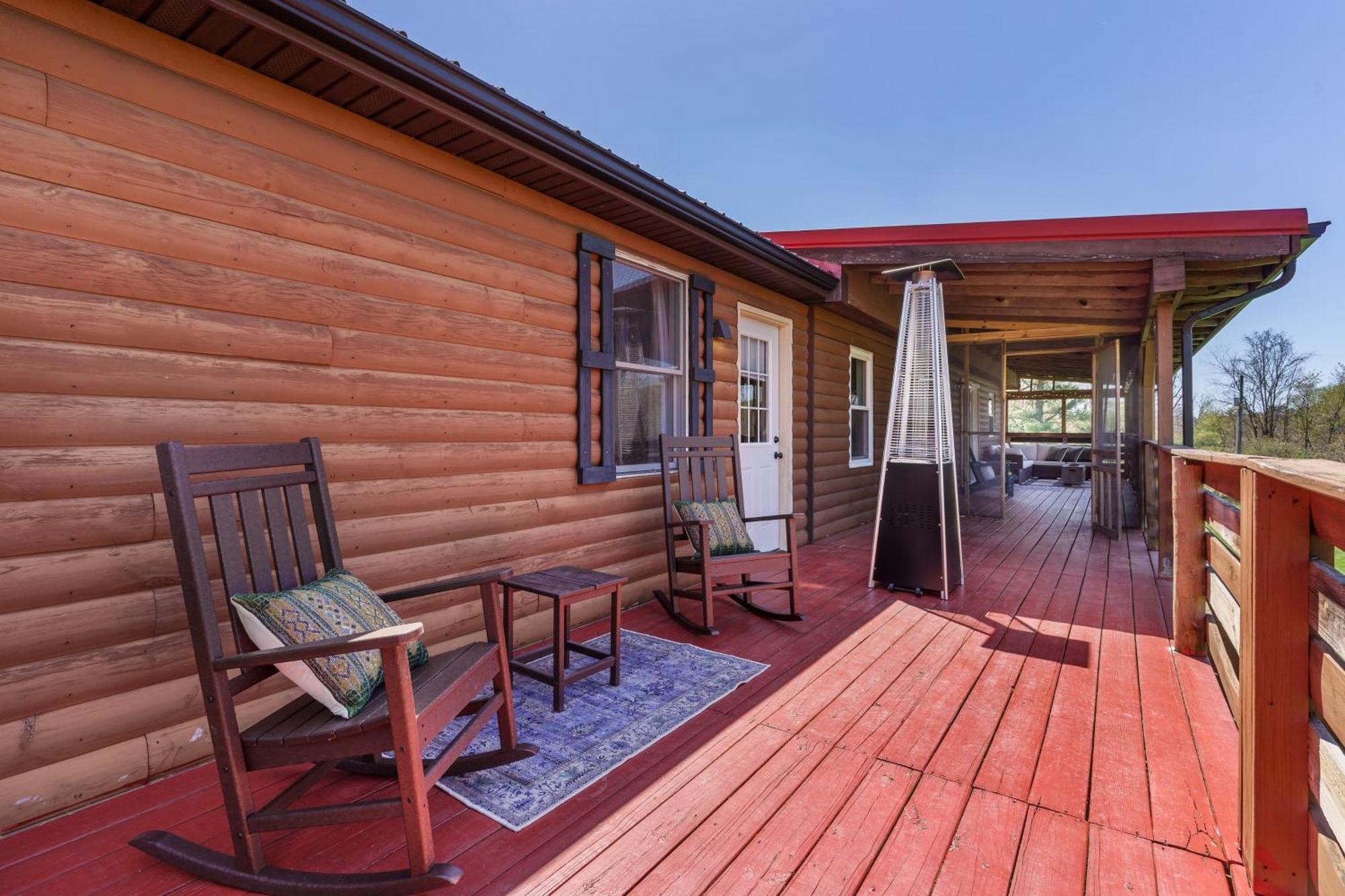 Spacious Cabin Near Hocking Hills And Caves With Hot Tub And Firepit Laurelville Eksteriør billede