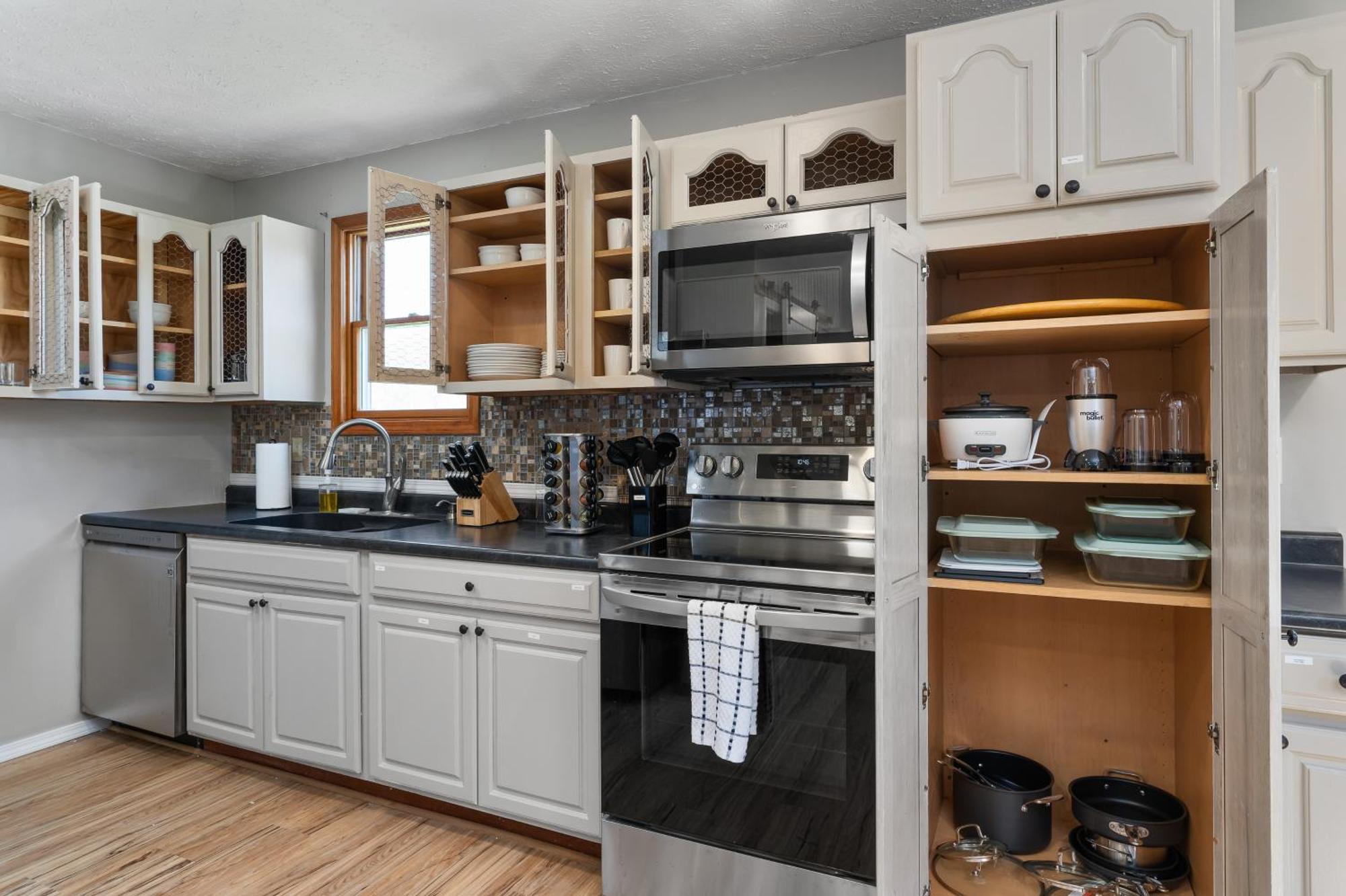 Spacious Cabin Near Hocking Hills And Caves With Hot Tub And Firepit Laurelville Eksteriør billede