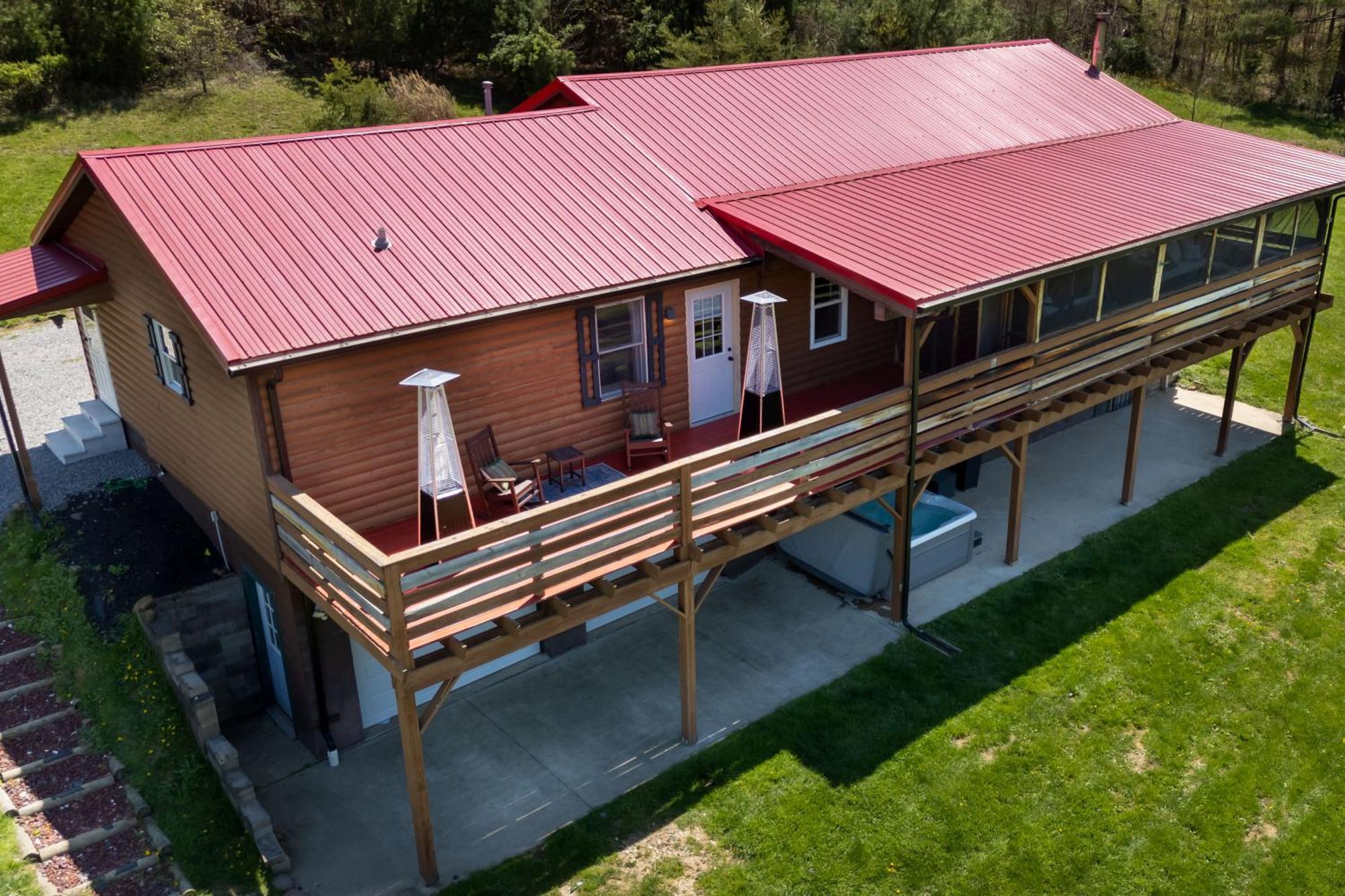 Spacious Cabin Near Hocking Hills And Caves With Hot Tub And Firepit Laurelville Eksteriør billede